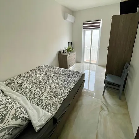 Cozy Loft-duplex Penthouse Апартаменты Gzira